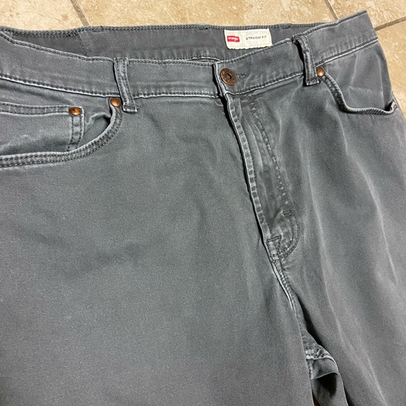 Men’s WRANGLER Straight Gray Jeans - Picture 4 of 6